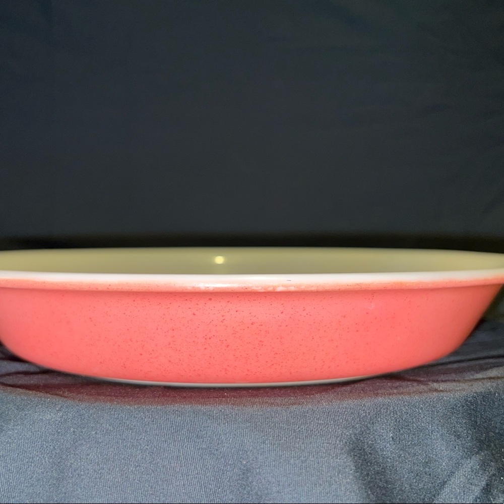 Pyrex Flamingo pink pie plate